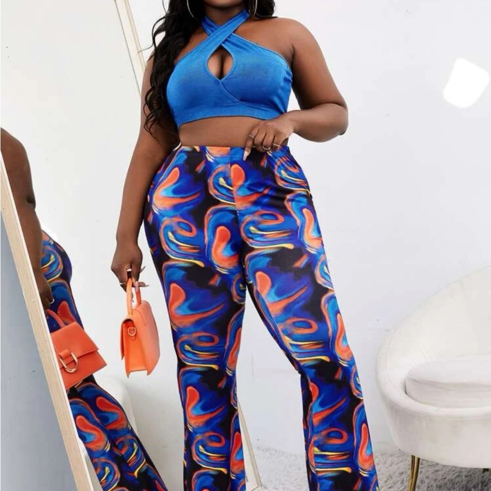 Shein sexy plus size criss cross halter top with graphic print flare pants SET!!
